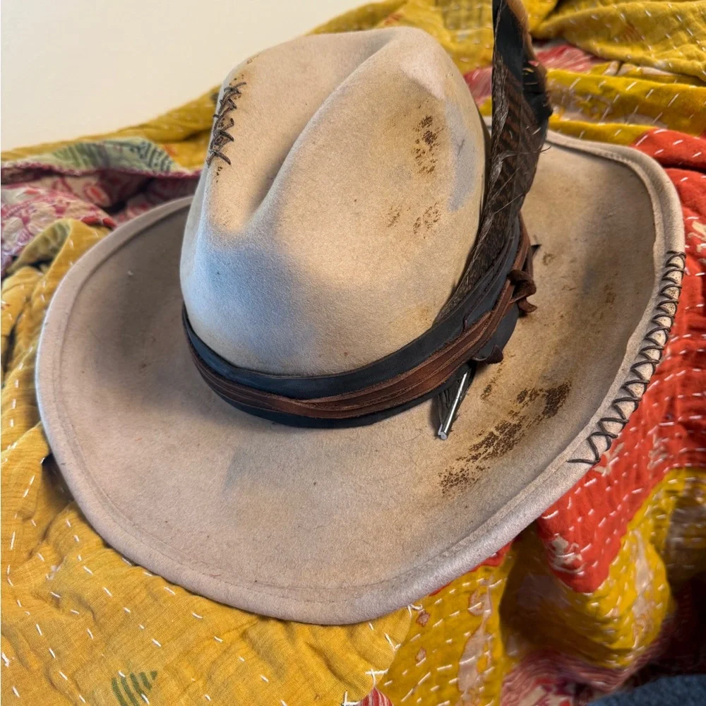 Classic Cream Western Hat with Feather Accent